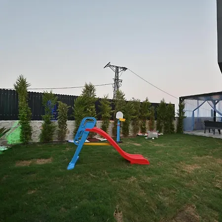 Villa 8 Kisilik, Acik & Kapali Havuz, Genis Yesil Alanli Demre