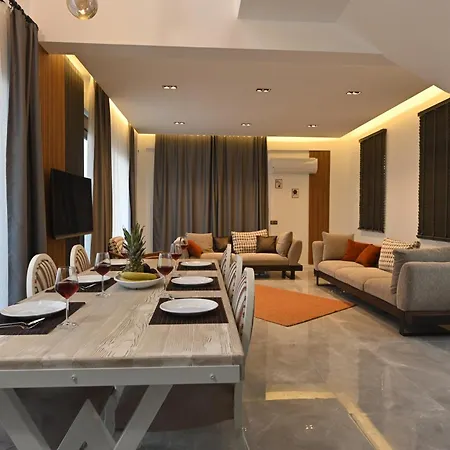 Villa 8 Kisilik, Acik & Kapali Havuz, Genis Yesil Alanli Demre
